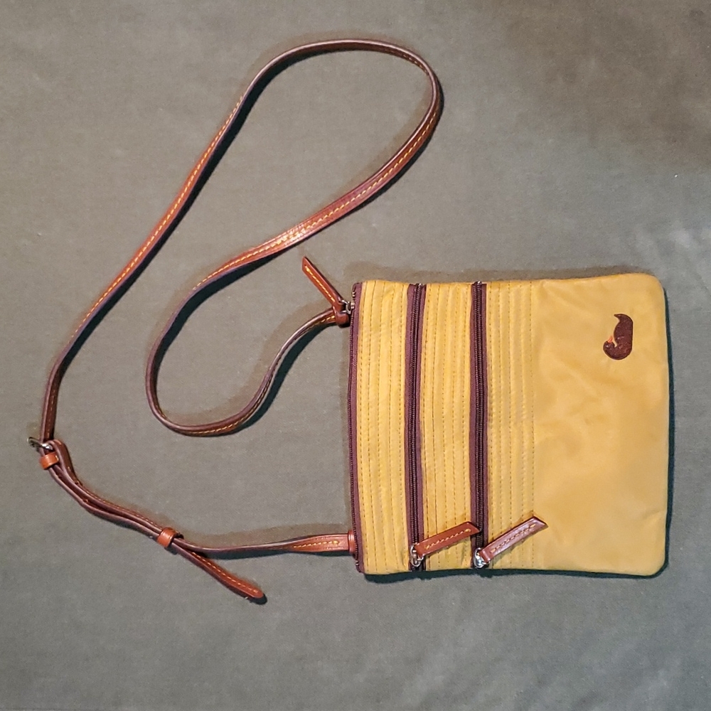 Dooney & Bourke North & South crossbody bag